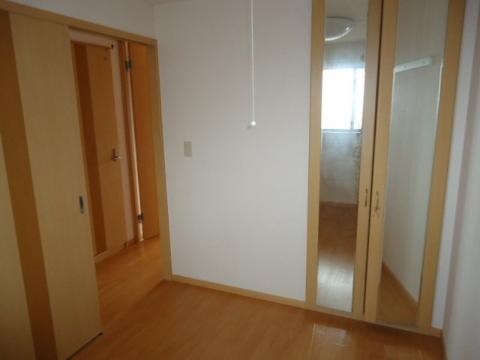 居室・リビング　室内