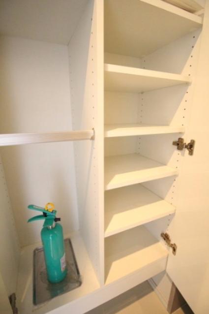 玄関　（別タイプ参考写真）ガーラ・レジデンス文京白山　文京区白山5