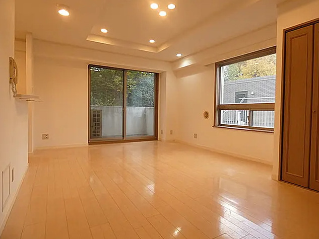 居室・リビング　別号室参考写真