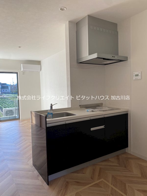 キッチン　写真は102号室