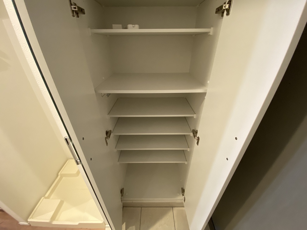 収納　■室内参考写真