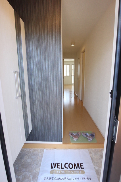 玄関　Ａ１０２　玄関