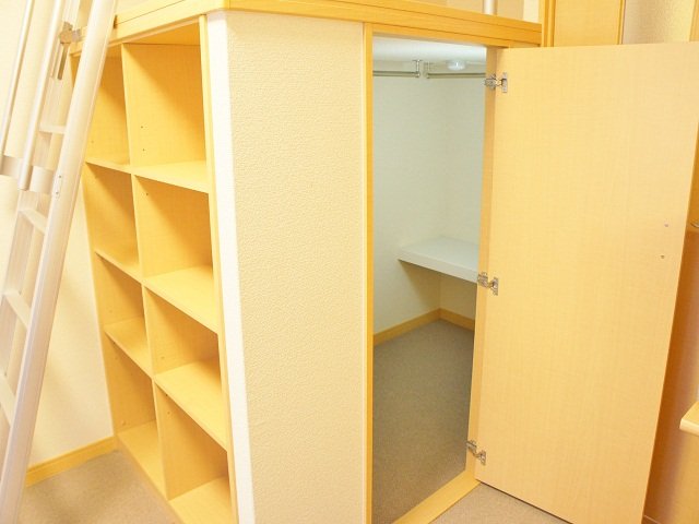 その他部屋・スペース　ベッド下収納