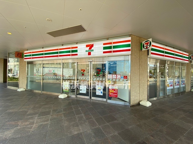 コンビニ　セブンイレブン（コンビニ）まで458m