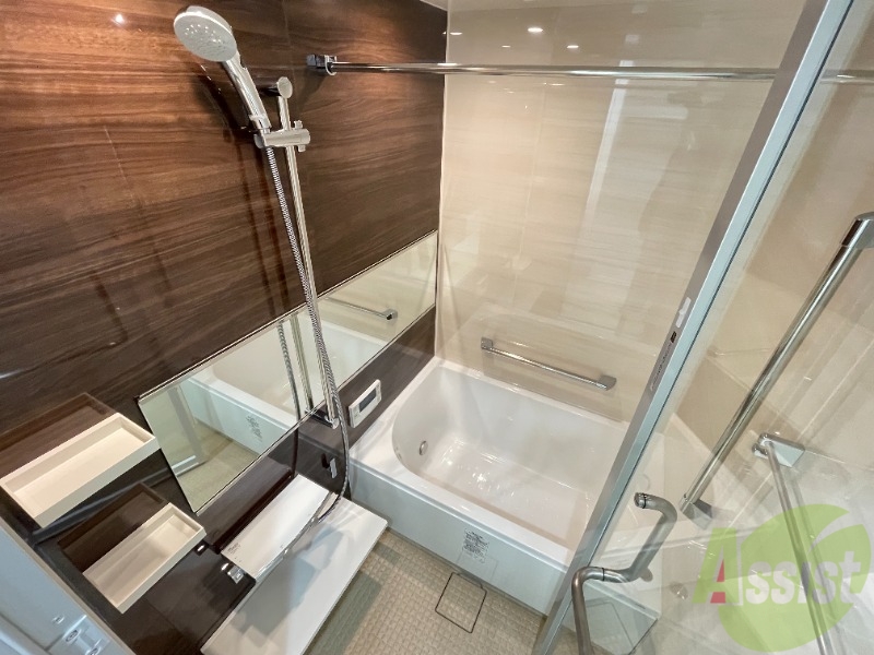 バス・シャワールーム　バスルームになります！とてもキレイな内装ですね！