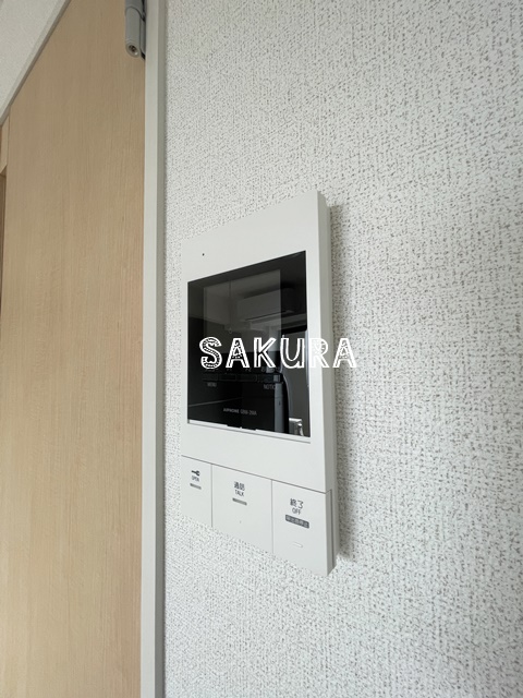 セキュリティ　女性の方でも安心のモニター付きインターフォン♪