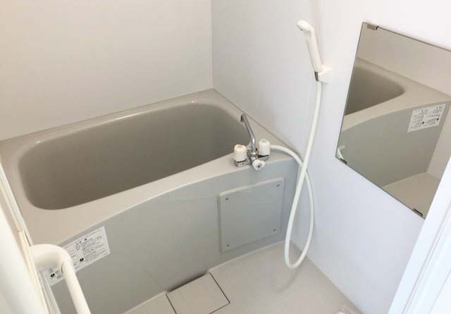 バス・シャワールーム　風呂