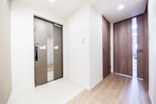 玄関　※写真は同タイプ住戸です。