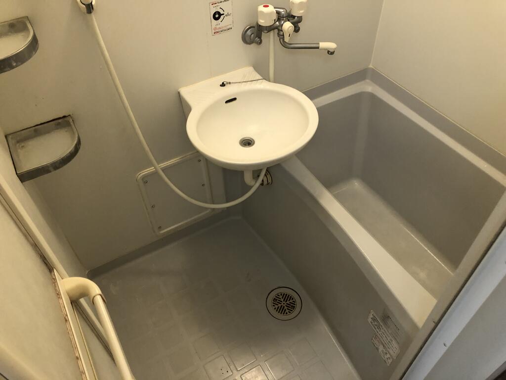 バス・シャワールーム　反転タイプ参考写真