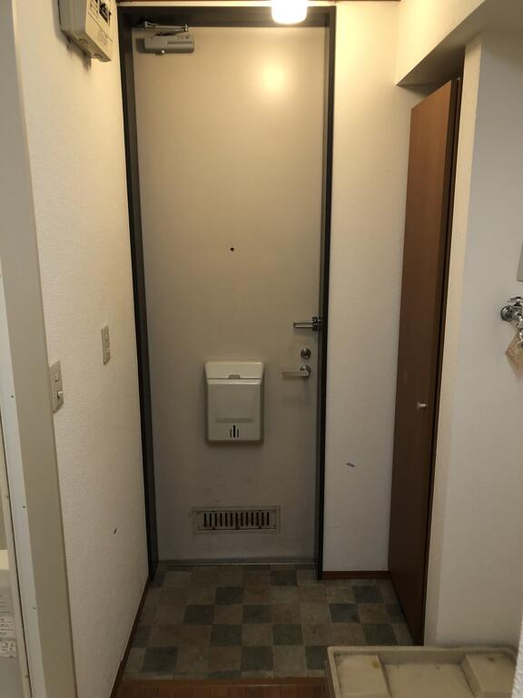 玄関　反転タイプ参考写真