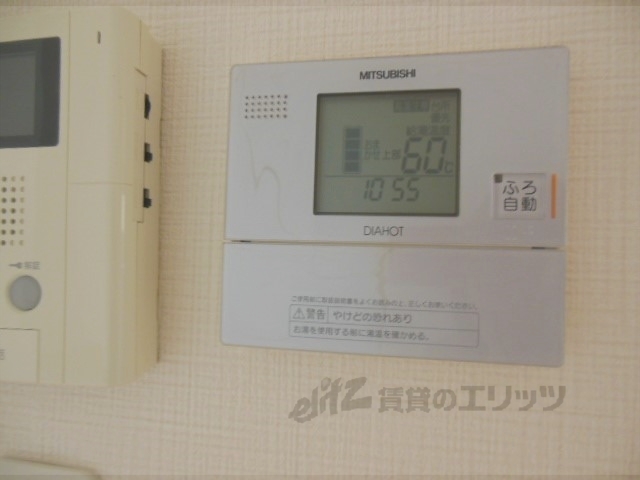 その他設備　給湯器リモコン