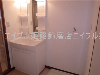 洗面設備　写真は反転のお部屋です