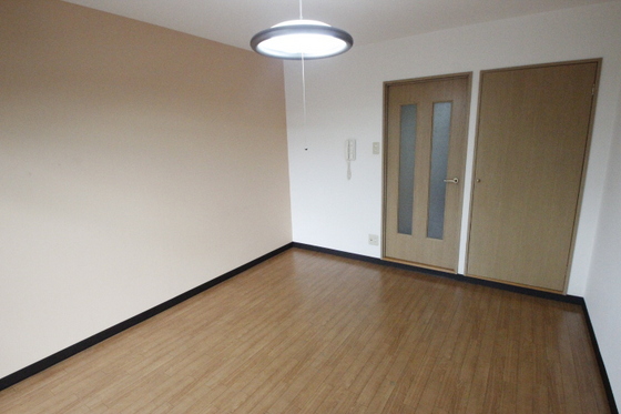 居室・リビング　※別号屋の写真です