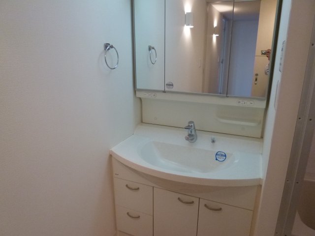 洗面設備　※同タイプの写真です