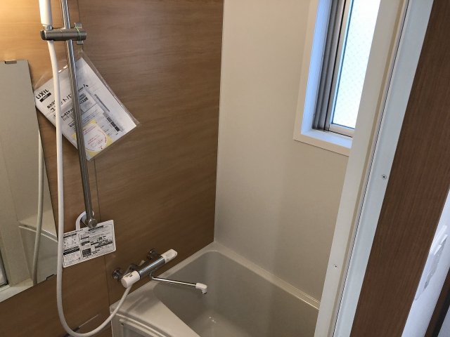バス・シャワールーム　※退去前の為、写真と現状が異なる場合がございます