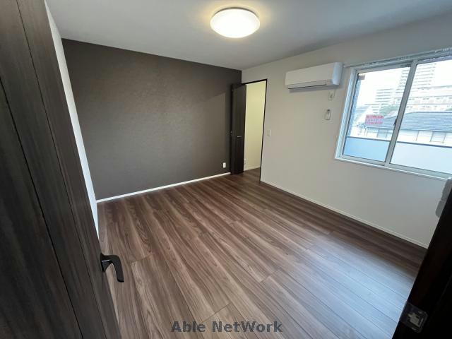 居室・リビング　同型反転