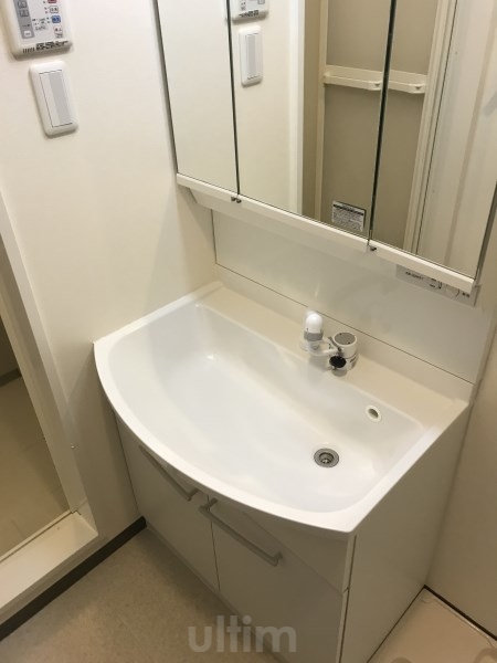 洗面設備　※別のお部屋のお写真です。御参考までに。