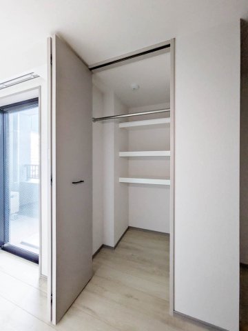 収納　AZEST阪東橋II