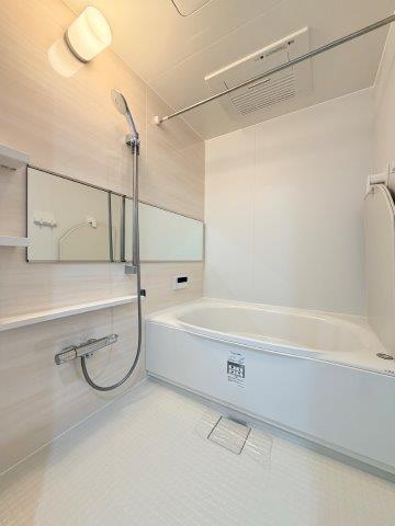 バス・シャワールーム　浴室／浴室乾燥暖房機