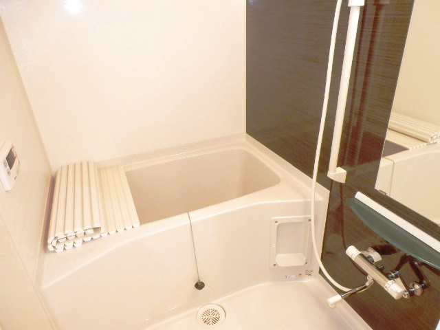 バス・シャワールーム　別部屋の参考写真