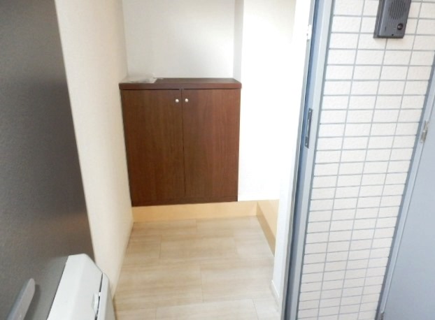 玄関　別部屋の参考写真