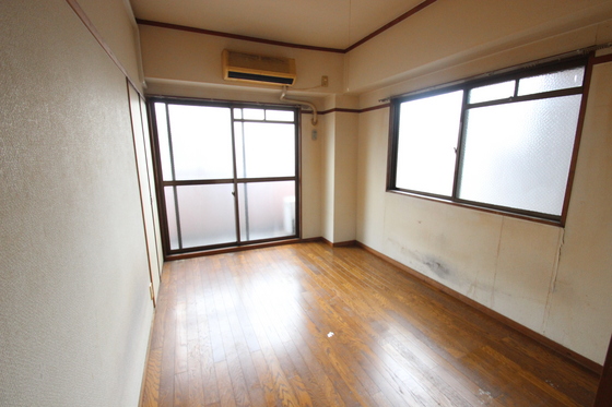 居室・リビング　※別部屋の写真です