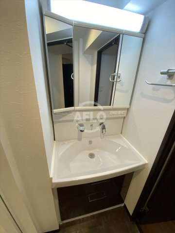 洗面設備　プレジオ本町　洗面化粧台