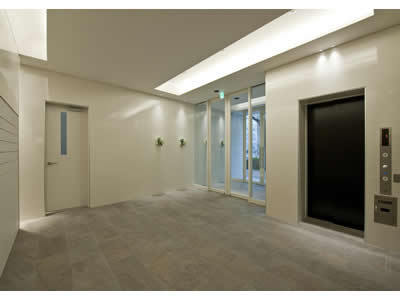 ロビー　2013年3月