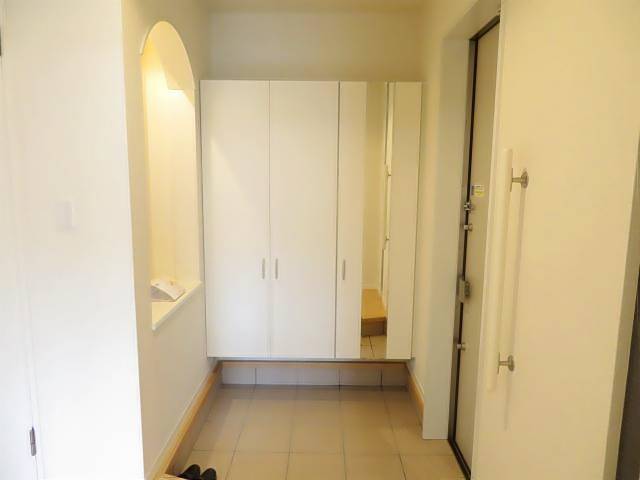 玄関　広くて収納もたっぷり