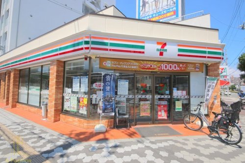 コンビニ　セブンイレブン 大阪中道3丁目店（コンビニ）まで105m