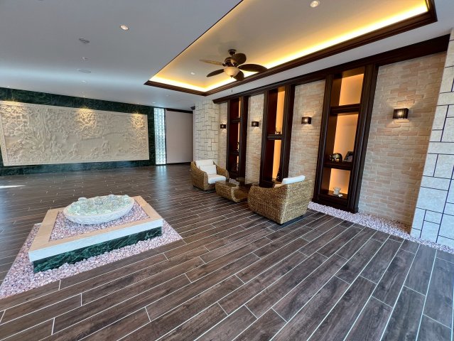 ロビー　落ち着いたロビーです