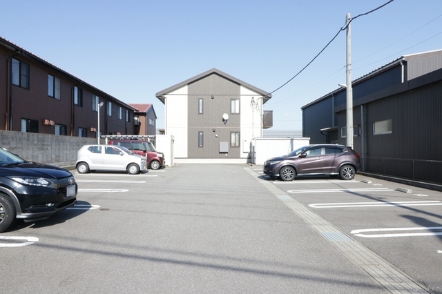 駐車場　駐車場