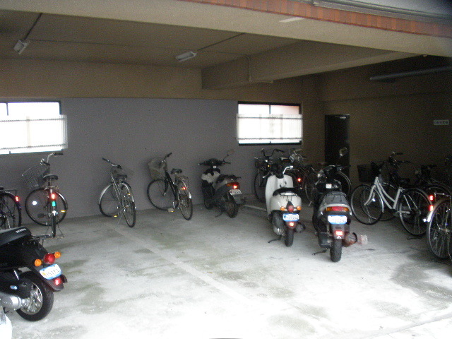 駐車場　駐輪場