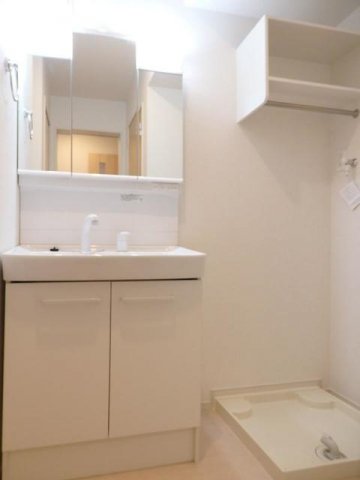 洗面設備　広い洗面スペース