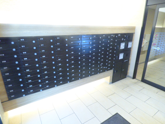 エントランス　宅配ボックス☆