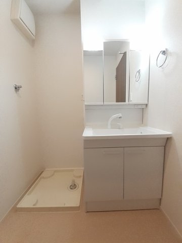 洗面設備　忙しい朝には欠かせない洗面所です