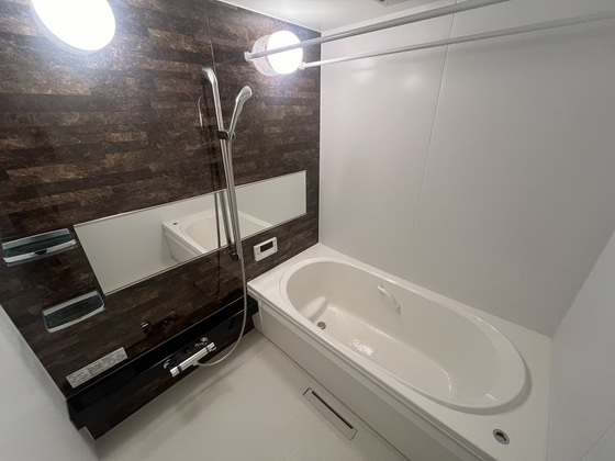 バス・シャワールーム　※別部屋の写真です