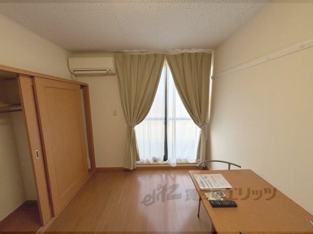 居室・リビング　洋室