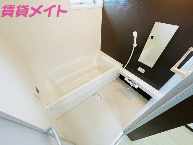 バス・シャワールーム　同型参考写真