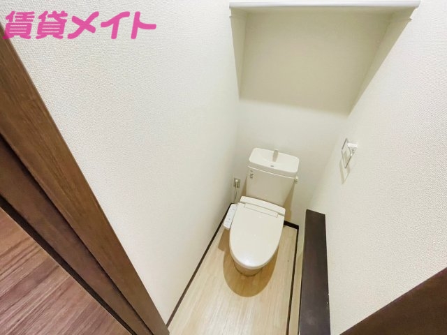 トイレ　同型参考写真