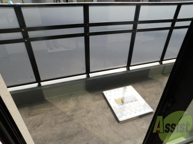 バルコニー　一般的なバルコニーです。