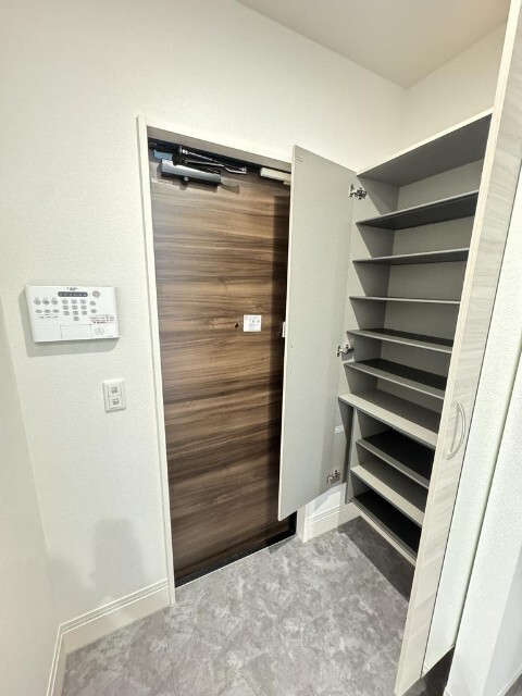 玄関　同物件別室のイメージ画像となります