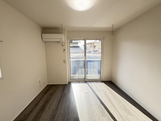 居室・リビング　同物件別室のイメージ画像となります