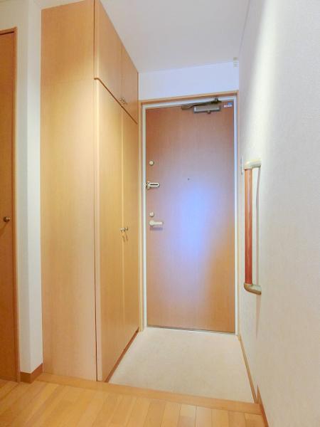 玄関　写真は別のお部屋のイメージです