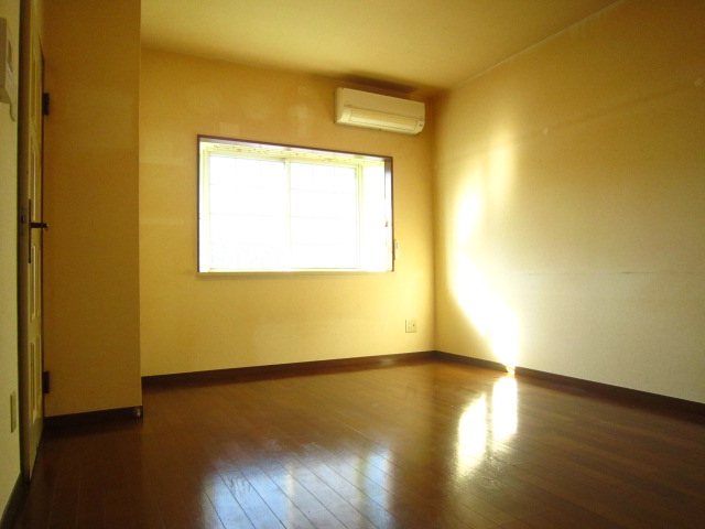 居室・リビング　同タイプの部屋参照