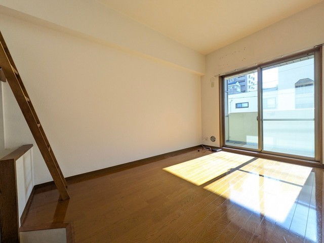 居室・リビング　※現況優先。