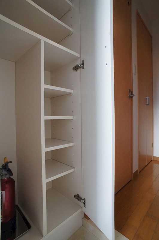 玄関　内見予約受付中 お気軽にお問い合わせ下さい♪