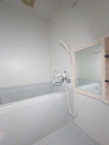 バス・シャワールーム　ウーノルミノーゾ