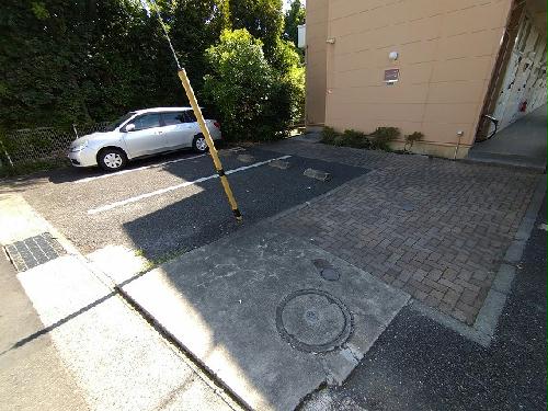 駐車場　3台管理