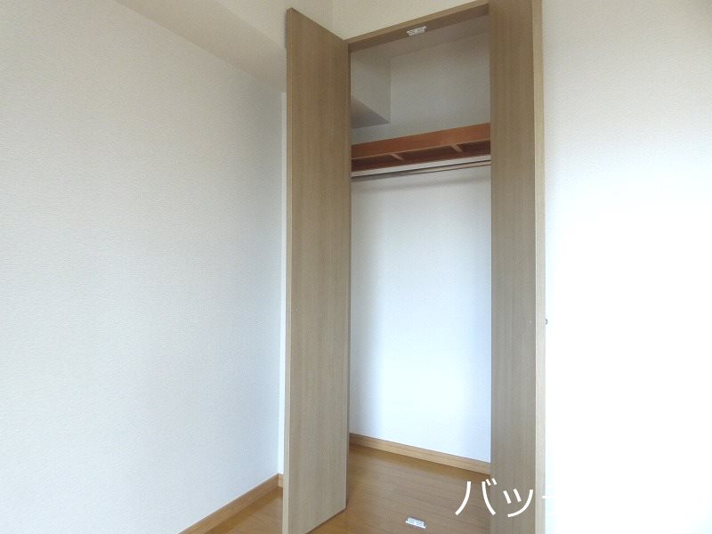 収納　別号室タイプの為、現状を優先致します。